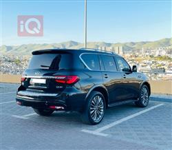 Infiniti QX80